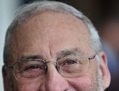  La France tient compte des recommandations formulées par l'économiste Joseph Stiglitz – récipiendaire du prix Nobel（Staff: ARIS MESSINIS / 2010 AFP）  