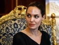 Angélina Jolie photographiée lors d’une réunion dans le Nord-Est de l’Iak à Arbil le 16 septembre 2012 (Safin Hamed/AFP/GettyImages)