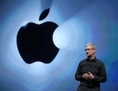 Le PDG d’Apple Tim Cook lors d’une conférence en Californie, le 12 septembre 2012. Suite à la pression des médias contrôlés par l’État ses deux dernières semaines Cook a présenté ses excuses publiques aux consommateurs chinois concernant la période de garantie de l’iPhone 4. (Justin Sullivan/Getty Images) 