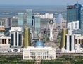 Vue aérienne de la ville d’Astana, prise le 28 Juillet 2011, ville d’accueil du Forum des médias eurasien. Danny Schechter, auteur de l’article, a assisté au Forum et souligne le contraste entre une liberté des médias limitée dans ce pays et une grande diversité qui constituait le Forum. (Stanislav Filippov/AFP/Getty Images)