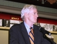 David Kilgour a été membre au Parlement du Canada de 1979 à 2006 et a également servi en tant que secrétaire d’Etat (Asie-Pacifique) en 2002 et 2003. Il est le co-auteur, avec David Matas, de Prélèvements meurtriers: les allégations de prélèvement d'organes sur des pratiquants de Falun Gong en Chine. (Epoch Times)