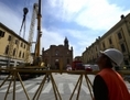 Une église endommagée du Mirandola, le 22 mai 2013, soit un an après le tremblement de terre qui a frappé la région d’Émilie en Italie. Les programmes de microcrédit ont permis au processus de reconstruction d’avancer dans la région d’Émilie. (Olivier Morin/AFP/Getty Images)