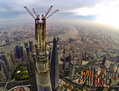 La Shanghai Tower en construction le 4 août 2013, devant devenir le deuxième plus haut édifice au monde. (STR/AFP/Getty Images)
