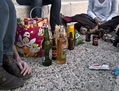 La consommation d’alcool chez les jeunes n’est pas un phénomène totalement nouveau, mais les risques liés à l’alcoolisation précoce inquiètent les experts. (Jean-Philippe Ksiazek/AFP/GETTY IMAGES)