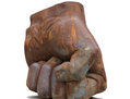 La sculpture monumentale <i>Iron Fist</i> de Liu Bolin. (GALERIE PARIS-BEIJING)