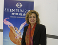 Raluca Moulinier, chanteuse d’opéra et musicienne s’est dite u00abfan» de Shen Yun. (Guan Yuning)