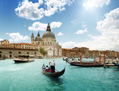 Sur les eaux de Venise, en Italie (Shutterstock)