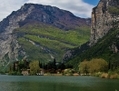Le château de Toblino est le plus célèbre du Trentino pour sa situation idyllique sur les rives d’un lac du même nom. (Charles Mahaux)