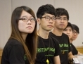 21 octobre 2014: des étudiants du mouvement Occupy Central rencontrent des représentants du gouvernement pour la première fois depuis le début des manifestations en septembre. (Benjamin Chasteen/Epoch Times)
