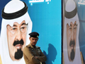 Affiche géante du roi saoudien Abdallah dans la ville de Hael, en Arabie saoudite. Les autorités saoudiennes ne tolèrent pas la critique. (Fayez Nureldine/AFP/Getty Images) 