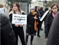 Le 3 mars, des salariés de Sanofi à Toulouse, manifestent contre la vente de leur entreprise au groupe allemand Votec. (Remy Gabalda/AFP/Getty Images)
