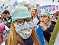 Les médecins étaient dimanche dans les rues pour protester contre le Plan de santé du gouvernement et le tiers-payant. (Dominique Faget/AFP/Getty Images) 
