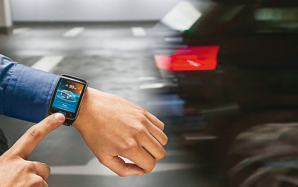 Bientôt garer sa BMW avec sa Smartwatch sera possible!