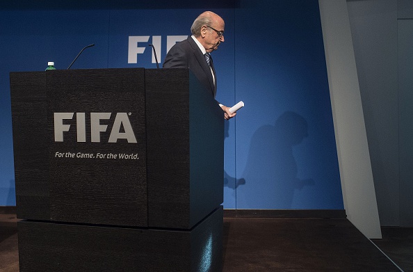 FIFA : Sepp Blatter démissionne quatre jours après son élection