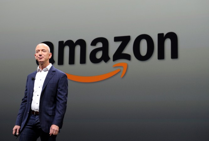 Jeff Bezos, PDG d'Amazon, lors d'une conférence de presse à Santa Monica, en Californie, le 6 septembre 2012. (JOE KLAMAR / AFP / Getty Images)