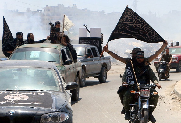 Des combattants de l'État islamique en Syrie le 26 mai 2015. (Fadi al-Halabi/AFP/Getty Images)