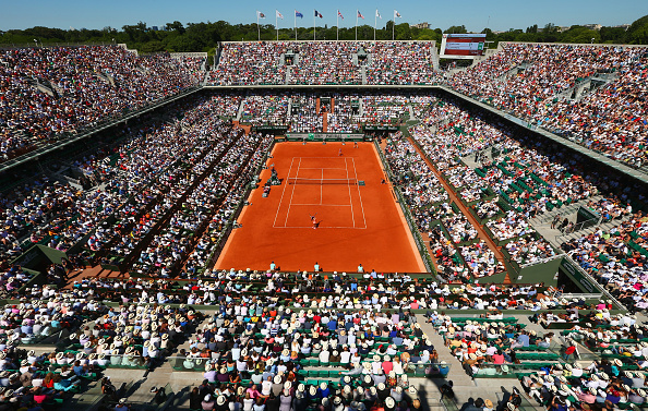 Une vue générale d’un des courts du Roland-Garros, le court Philippe Chatrier le 6 juin 2015 (Clive Brunskill/Getty Images)