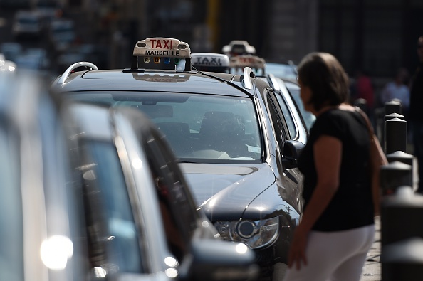 Entre UberPOP et les taxis parisiens, la guerre est déclarée