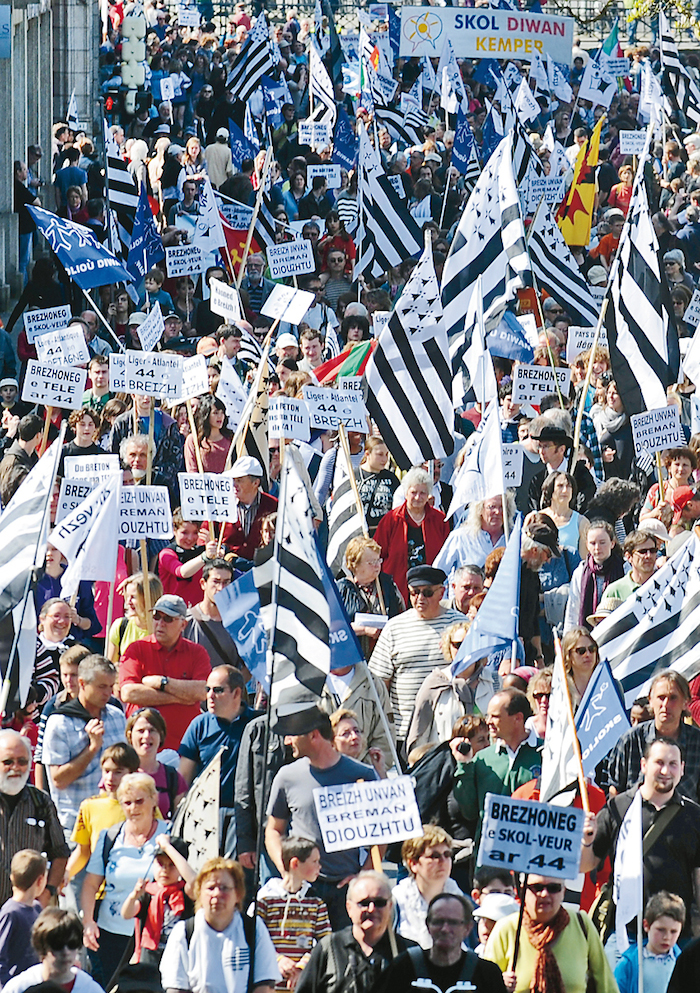 Des Bretons manifestent pour la sauvegarde de leur langue. (Fred Tanneau/AFP/Getty Images)