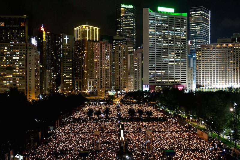 Veillée à la chandelle pour commémorer Tiananmen le 4 juin 2015 à Hong Kong. (Dale de la Rey/AFP/Getty Images)
