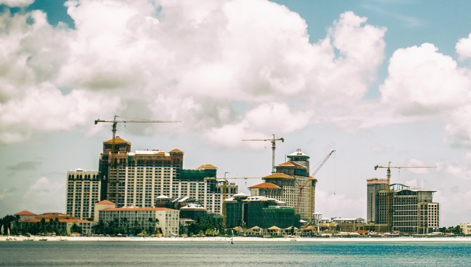 La station balnéaire Baha Mar Resort en construction à Nassau, aux Bahamas, le 24 juillet 2014. (Thomas Faucon/CC BY-NC 2.0)