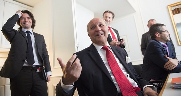 Le ministre des Affaires étrangères Laurent Fabius à l'Hôtel Palais Coburg, où ont eu lieues les négociations nucléaires iraniennes à Vienne, en Autriche le 14 juillet 2015 (Joe Klamar/AFP/Getty Images)