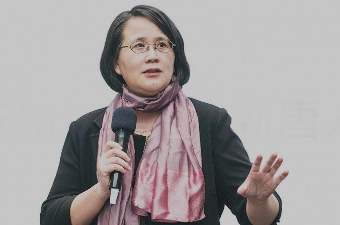 Guo Jun, présidente du bureau d’Epoch Times à Hong Kong, donne une conférence à Taiwan, en novembre 2014. Elle déclare qu'en tant que média indépendant avec une intégrité et une véracité dans ses reportages, Epoch Times est la seule fenêtre sur la réalité chinoise. (Chen Bo-Chou/Epoch Times)