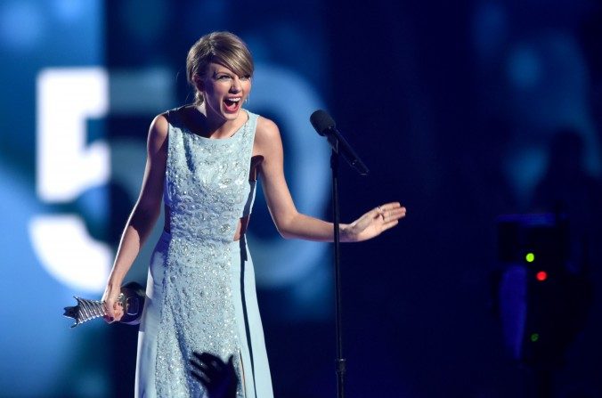 Taylor Swift lors des 50th Academy Of Country Music Awards, au stadium AT&T Stadium in Arlington, Texas,en avril 2015. (Cooper Neill/Getty Images)