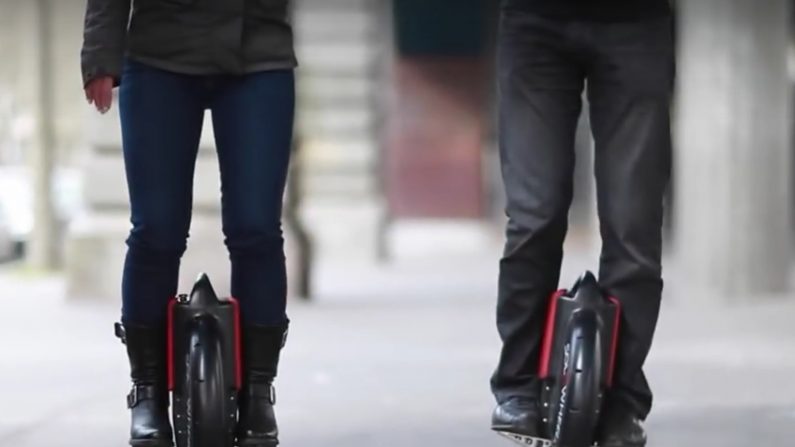 L'e-roue pourrait devenir le nouveau mode de déplacement urbain de demain. ( Capture d'écran YouTube )