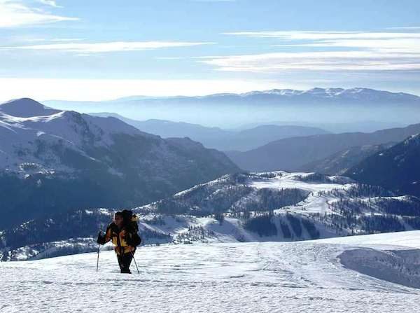 : Le massif du Mercantour est le dernier promontoire de l’arc alpin au sud, avant de plonger dans la Méditerranée.(wikimedia)
