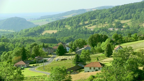 Vue de la commune de Lavoine dans l’Allier, région Auvergne. (Zoomz’Imâges)