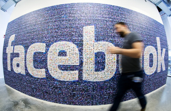 50% des Français sont maintenant des utilisateurs actifs de Facebook. (JONATHAN NACKSTRAND/AFP/Getty Images)
