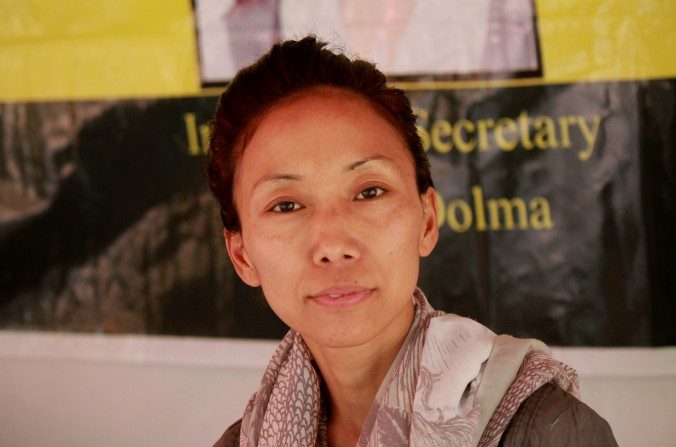 La gréviste de la faim tibétaine Tsewang Dolma photographiée à New Delhi (Venus Upadhayaya/Epoch Times)