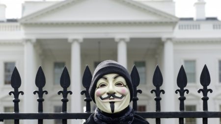 Quelques jours après les attentats, Anonymous supprime plusieurs milliers de comptes Twitter pro-ISIS