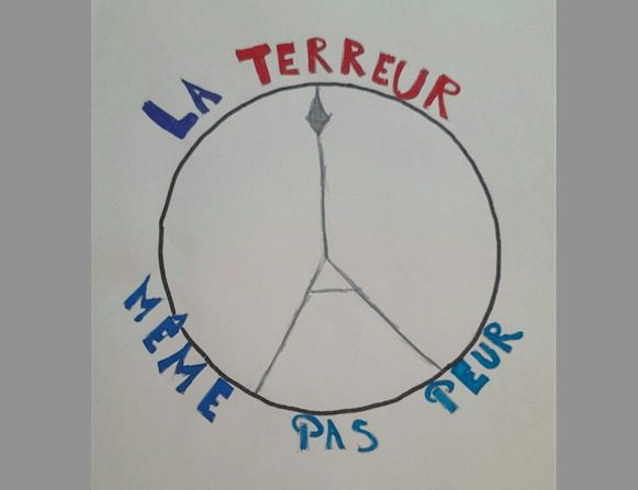  Sur un dessin d’enfant fait samedi 14 novembre était écrit : « la terreur, même pas peur. » (Epoch Times)