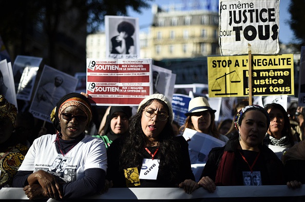 Manifestation pour "la dignité" le samedi 31 octobre 2015 à Paris. (LIONEL BONAVENTURE/AFP/Getty Images)