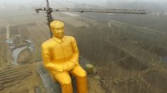 Pourquoi la Chine a démoli la gigantesque statue dorée de Mao