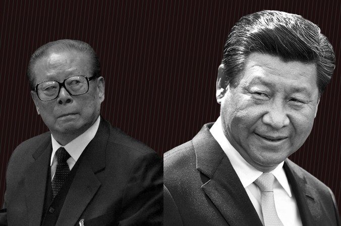 L'ancien dirigeant chinois Jiang Zemin (à gauche) et le dirigeant actuel Xi Jinping. (Wang Zhao & Hagen Hopkins / Getty Images)