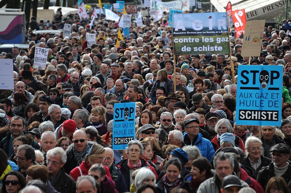 Manifestation contre une éventuelle exploitation des gaz de schiste, le 28 février 2016 à Barjarc, dans le sud de la France (SYLVAIN THOMAS/AFP/Getty Images)