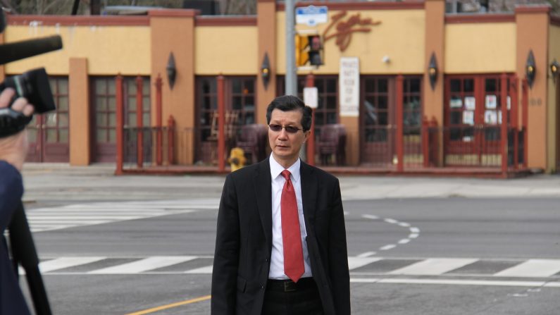 Michael Chan, un ministre ontarien, poursuit le Globe and Mail pour des articles révélant ses liens étroits avec le régime chinois. (Becky Zhou/Epoch Times)