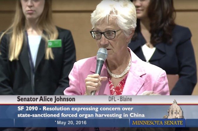 La sénatrice du Minnesota Alice Johnson s’exprime devant la chambre des représentants (Capture d'écran)