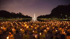 Veillée aux chandelles pour la 17e année de la persécution du Falun Gong, le 14 juillet à Washington D.C.