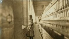Le côté sombre de la Révolution Industrielle : le travail des enfants en photos au début du XXème siècle