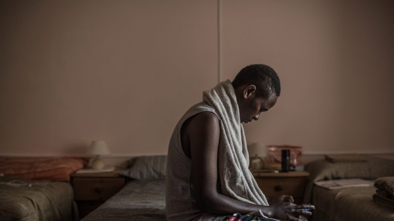 Jamal, un Somalien, est arrivé en Italie en mai dernier et a été transféré dans un centre d’accueil. Il n’a reçu aucune information au sujet de son droit à l’asile. (Pablo Tosco/Oxfam)