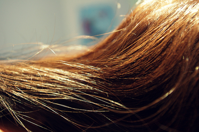 Les cheveux, comme la peau, sont le reflet de notre santé. (Neha / flickr)