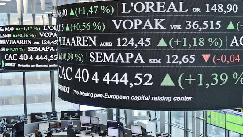 La salle des marchés de l'opérateur financier Euronext dont le siège se situe à La Défense, à Paris.  (ERIC PIERMONT/AFP/Getty Images)