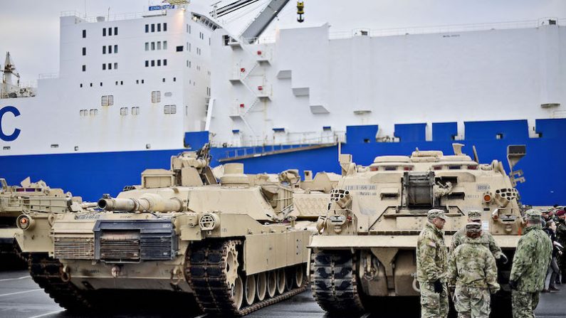 Arrivée de tanks américains en Allemagne. Les relations OTAN-Russie se crispent. (Alexander Koerner/Getty Images)