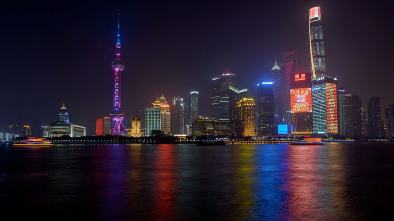 Shanghai skyline by night (janvier 2017)
Stefan Wagener / Flickr, CC BY