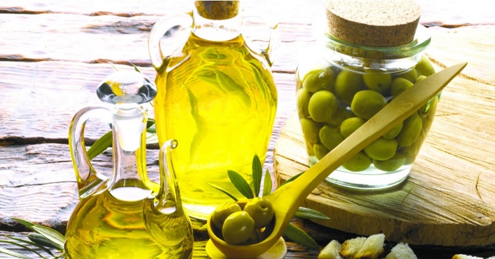 L’huile d’olive est désignée par l'OMS comme la source de gras la plus saine de la planète. (Juan Ignacio Laboa/photos.com)