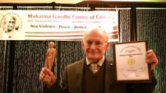 David Matas, éminent avocat des droits de l’homme, reçoit le prix Gandhi